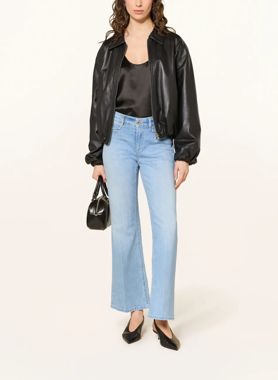 spodnie-cambio-fabienne-pocket-cropped-błękitne-letnie-modowe-krótsze-butik-luisa-bydgoszcz