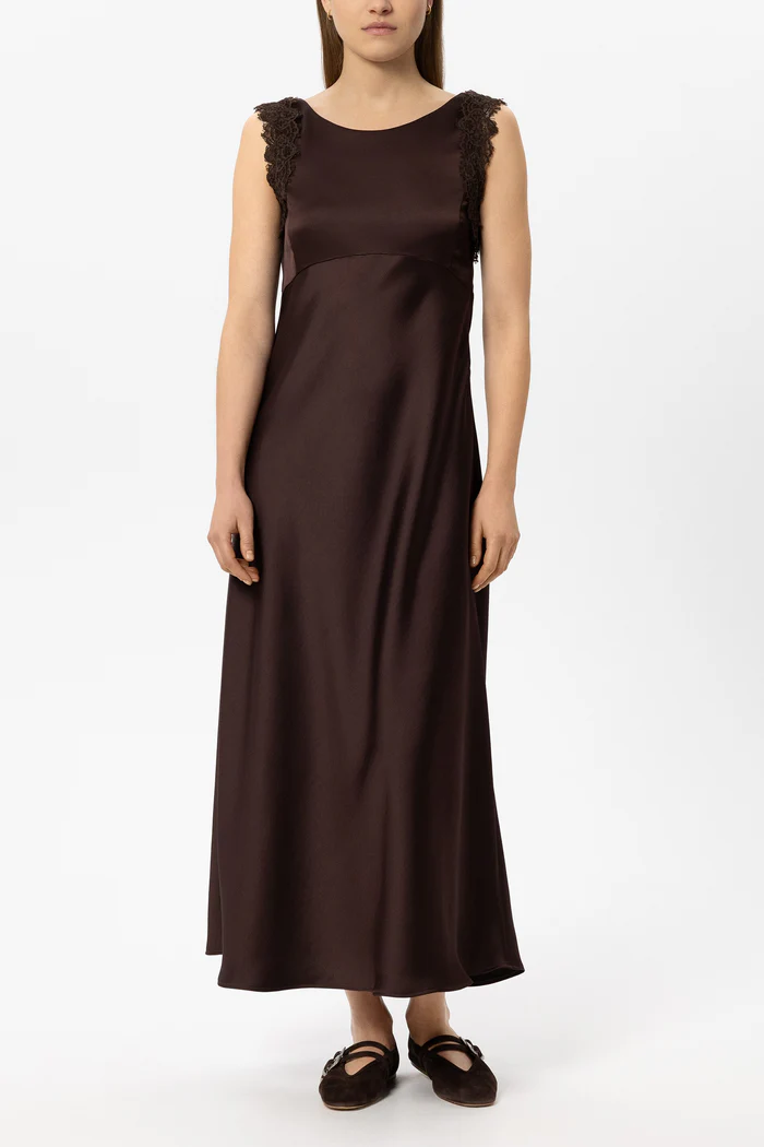suknia-luisa-cerano-modowa komfortowa satynowa maxi brązowa casualowa premium butik luisa bydgoszcz